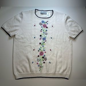 Floral Embroidered Alfred Dunner Petite Sweater Shirt Size M Petite Short Sleeve
